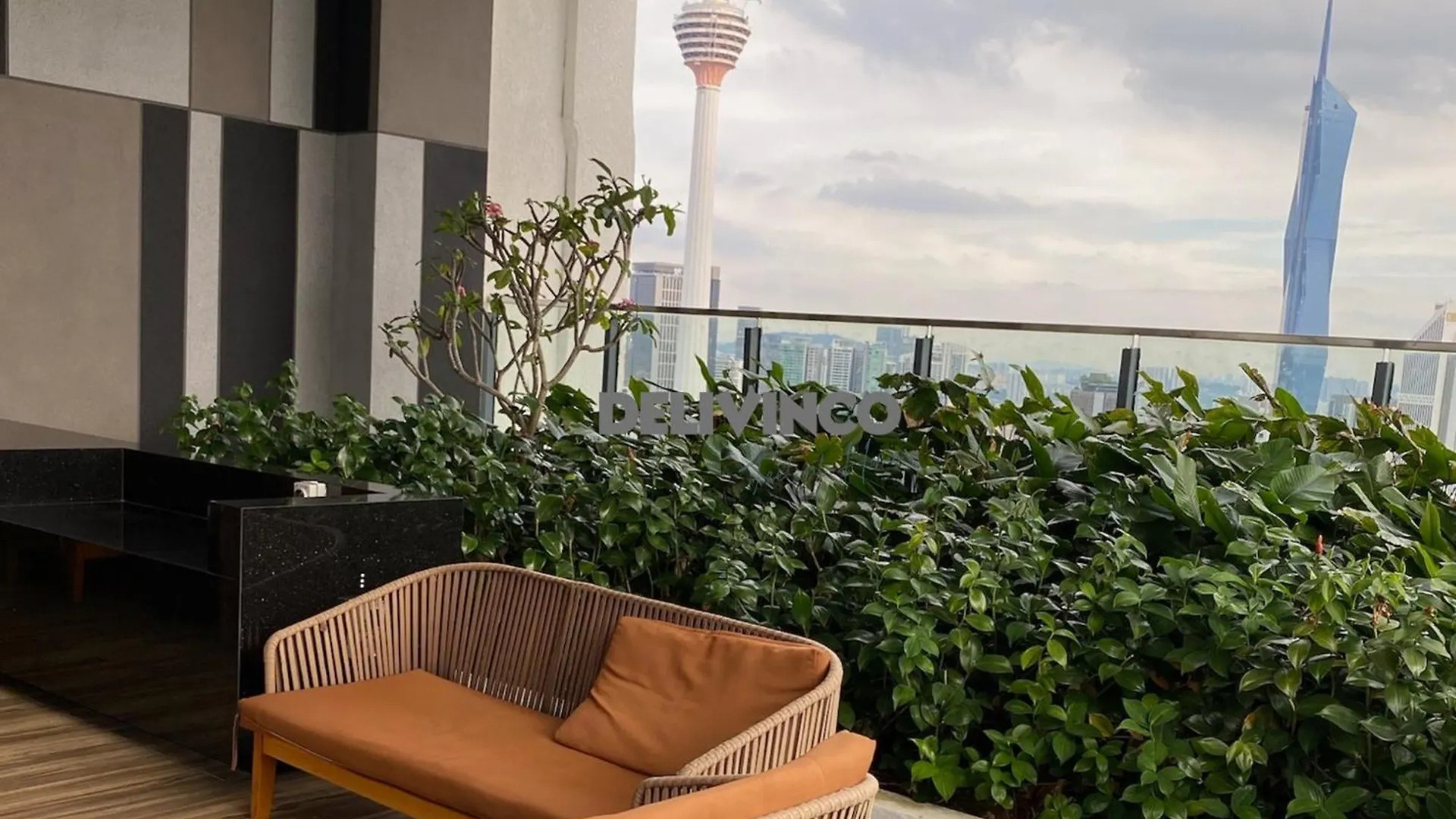The Luxe - Klcc View - 3 Pax Balcony At 41 Floor Apartment Kuala Lumpur